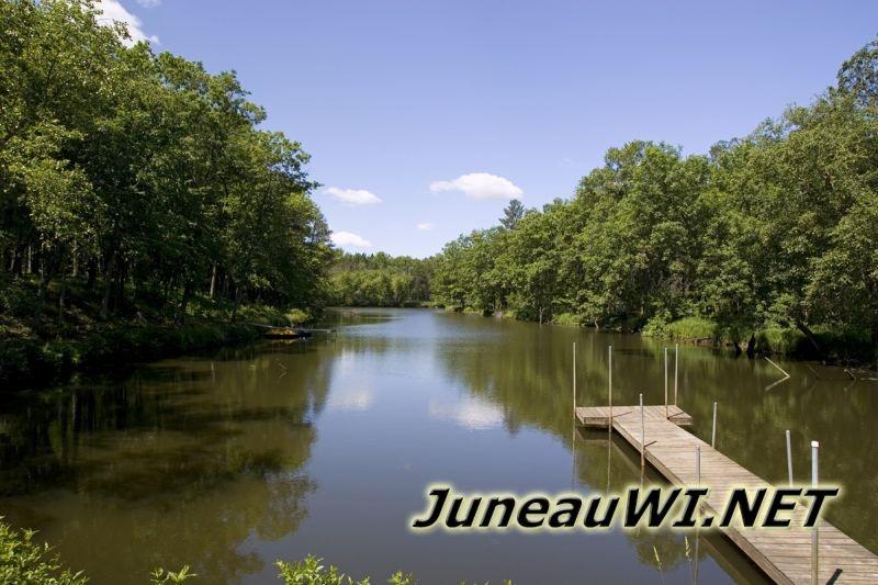 Pond with Pier MD3Z1568